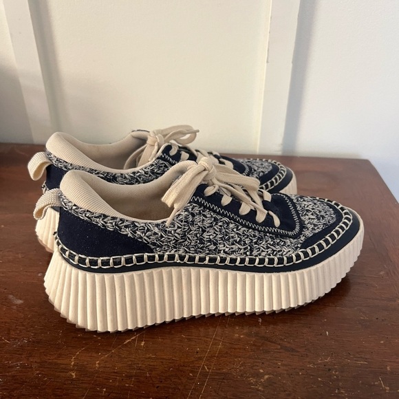 Dolce Vita Dolden sneakers size 7.5 in excellent condition blue and cream - Picture 4 of 8